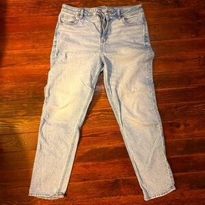 American eagle women’s moms jeans size 10